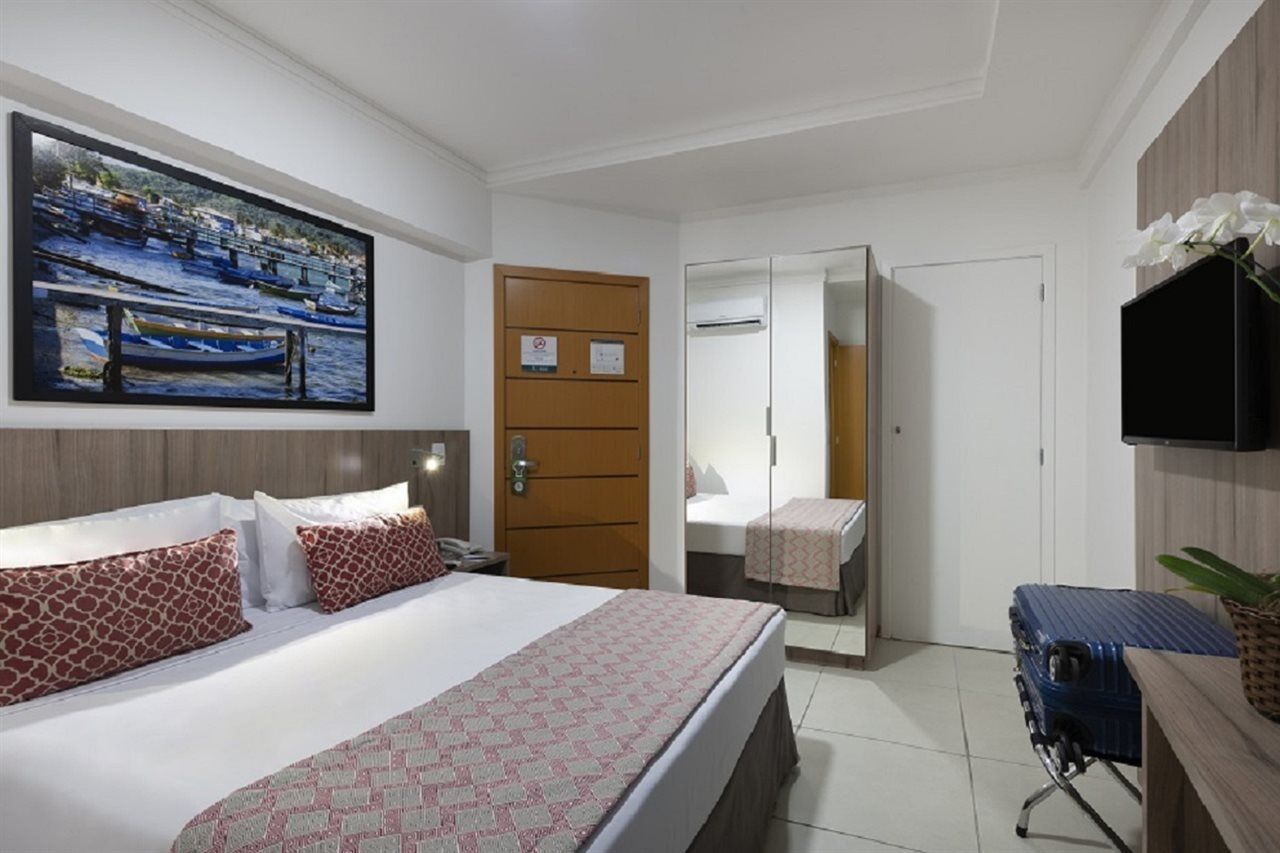 Oasis Cabo Frio Hotel Bagian luar foto